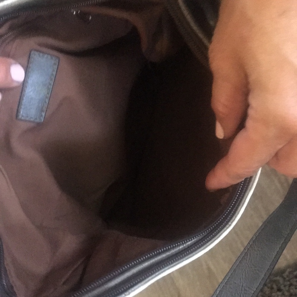 Purses - Picture 4 of 7